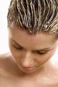 Egg Yolk and Castor Oil for Hair – The Best Treatment Ever