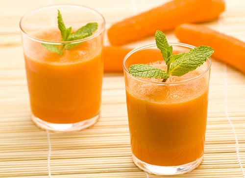 scrumptious-carrot-smoothie