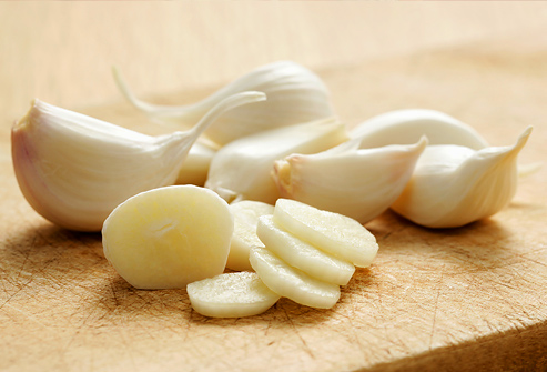 Garlic Drink That Treats Hundreds of Diseases (Recipe)