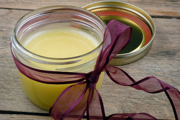 Russian Salve for Infections, Inflammations, Cysts, Hemorrhoids and Pains (Recipe)