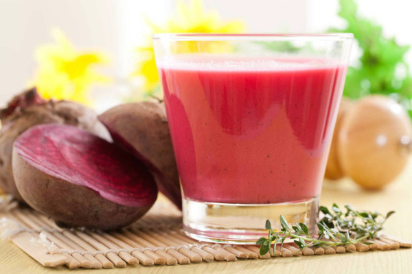 Natural Cure for Anemia - Drink Beetroot Juice to Boost Iron Deficiency