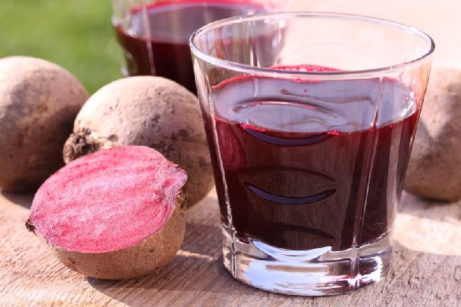 Natural Cure for Anemia - Drink Beetroot Juice to Boost Iron Deficiency