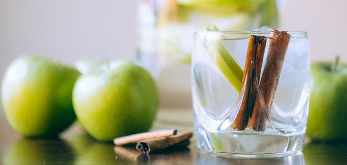 apple-cinnamon-water-boost-your-metabolism