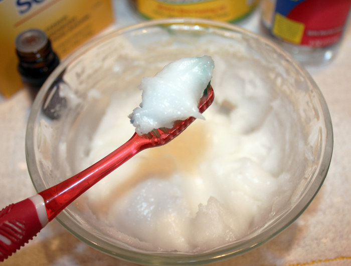 coconut oil as toothpaste