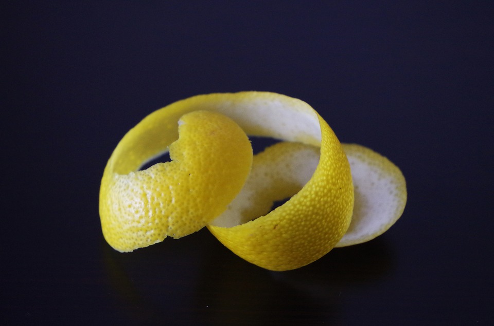 lemon peels for joint pain