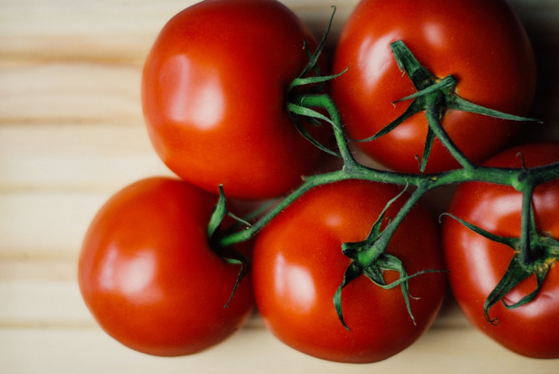 tomatoes for dark circles